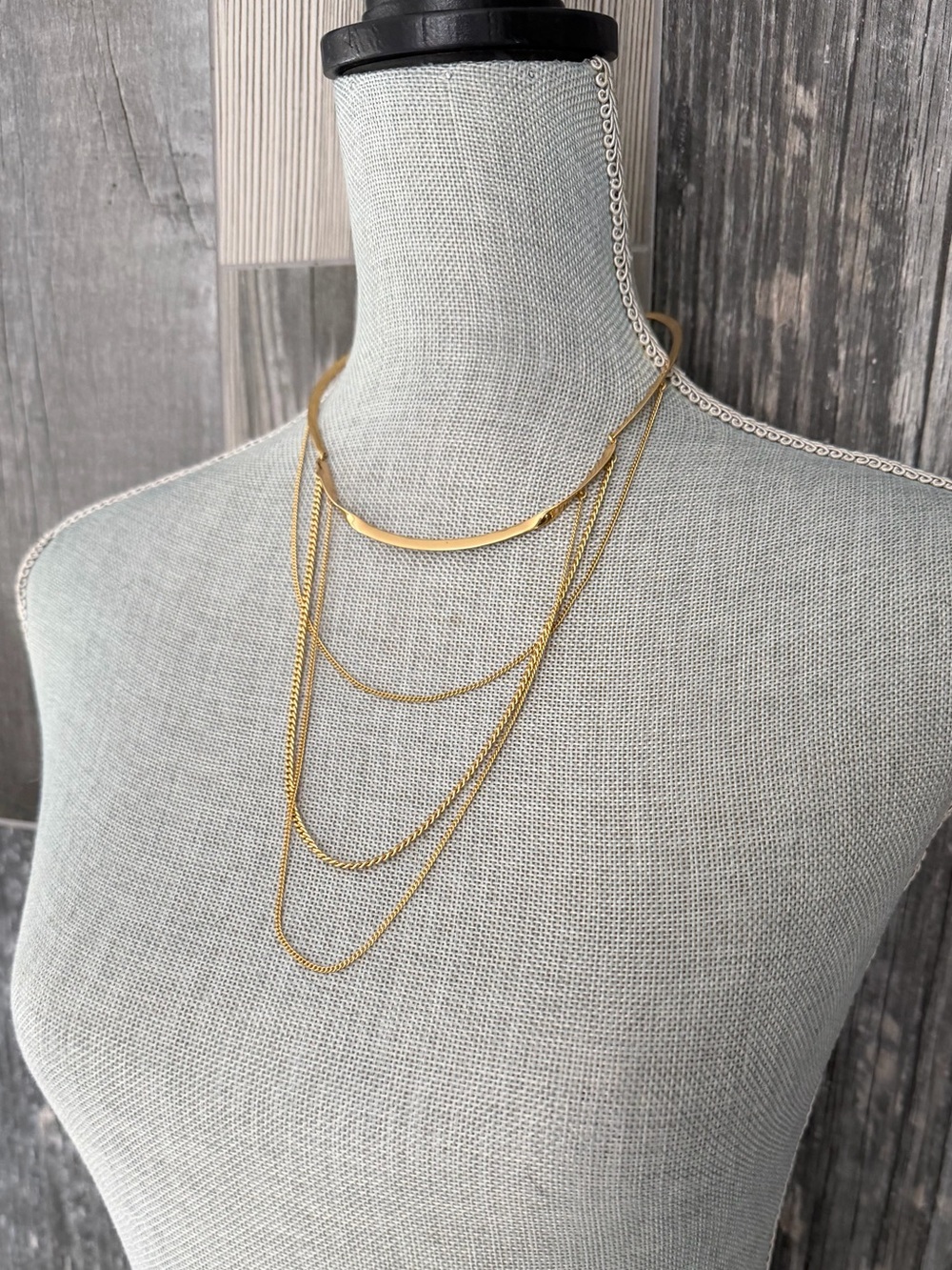 Stella & Dot Drape Collar Necklace